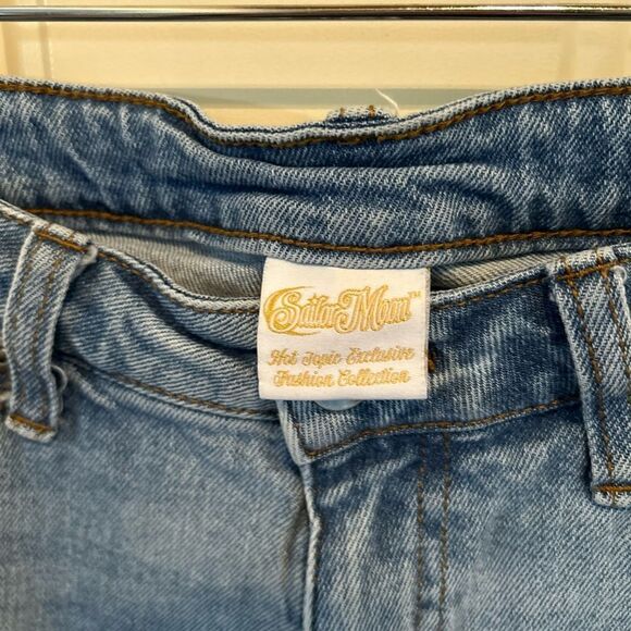 Sailor Moon Icons Embroidered Mom Jeans in Light Wash size 5 - Picture 5 of 6